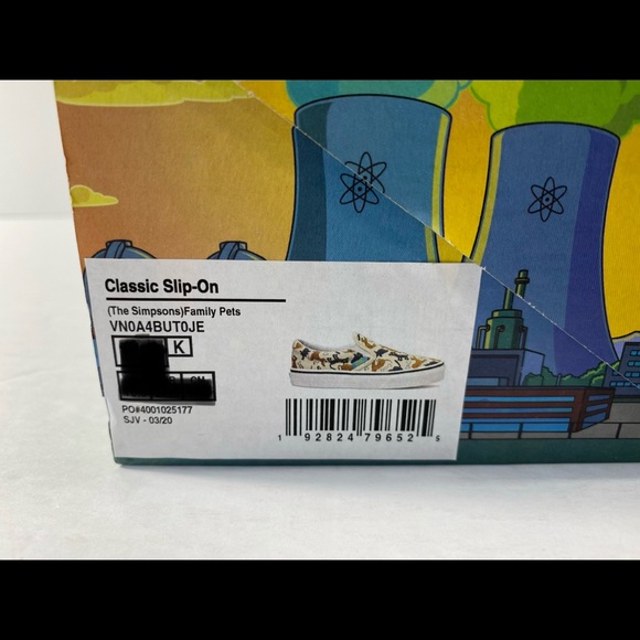 Vans x The Simpsons Classic Slip-On Sneakers - Picture 6 of 6